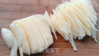 土豆丝饼的做法步骤:2