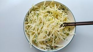 土豆丝饼的做法步骤:5