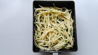土豆丝饼的做法步骤:7