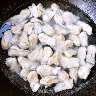 韭菜炒肉燕的做法步骤:3