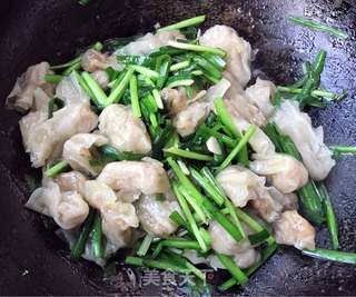 韭菜炒肉燕的做法步骤:7