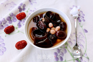 黑木耳生姜花生红枣汤的做法步骤:3