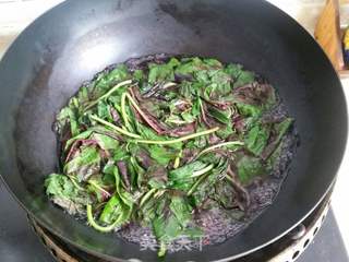猪肉红苋菜饺子的做法步骤:2