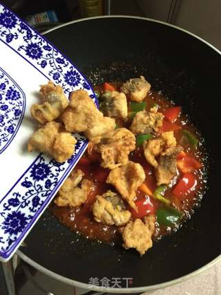菠萝咕噜鱼的做法步骤：10