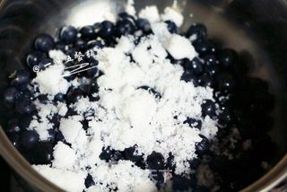 蓝莓果酱的做法步骤:3