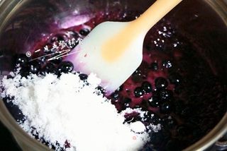 蓝莓果酱的做法步骤:5