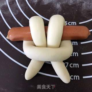 香肠兔子馒头卷的做法步骤:11