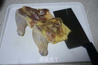 肉汁四溢炸鸡块的做法步骤：1