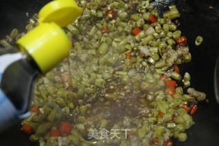 酸爽开胃肉末炒豆角的做法步骤：8