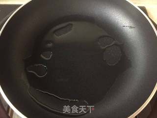 香肠抱蛋卷的做法步骤:6
