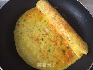 香肠抱蛋卷的做法步骤:10