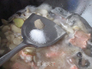 燕麦饭配三文鱼蘑菇汤的做法步骤:9