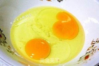 秋葵炖蛋的做法步骤：1