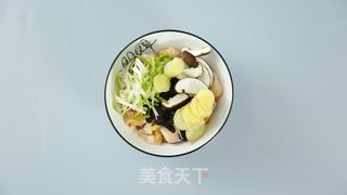 西屋特约之香菇蒸鸡的做法步骤:2