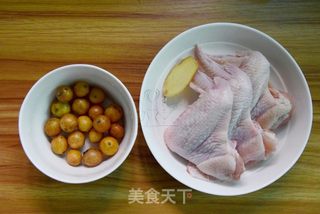 黄皮焖鸡翅的做法步骤：1