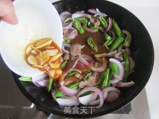 杭椒洋葱爆猪肝的做法步骤:8