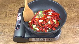 四季餐桌|招牌麻辣小龙虾的做法步骤:3
