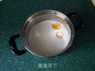 蓝莓果酱冰淇淋的做法步骤:2