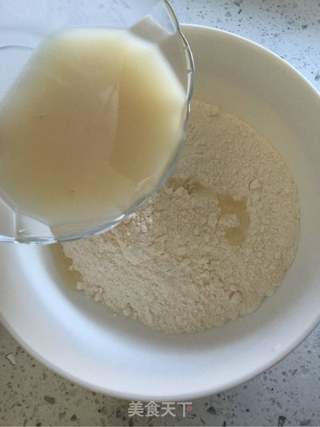 小猪豆沙包的做法步骤:3