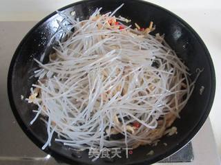 酸菜苕粉肉丝的做法步骤:6