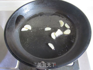 油豆皮炒圆白菜的做法步骤:3