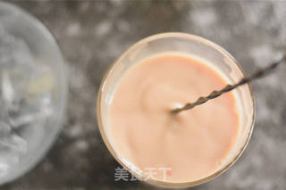 夏日顺滑香甜的奶茶布丁沙冰的做法步骤:3