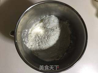 炼乳花生芝麻包的做法步骤:2