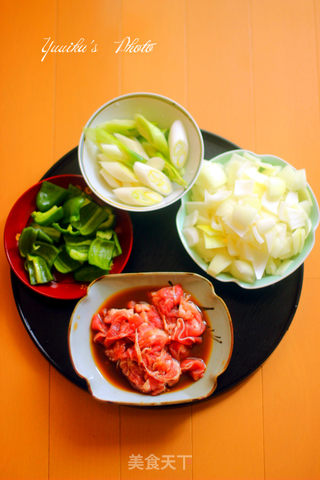 豚肉の生姜焼き(猪肉生姜烧)的做法步骤:2