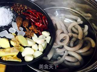 卤猪小肠的做法步骤:5