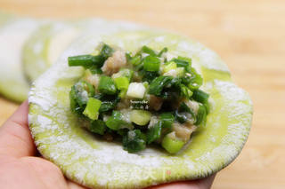 菠菜包子的做法步骤:8