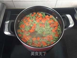 #信任之美五常大米试吃#鸡腿彩蔬焖饭的做法步骤:3