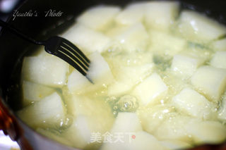 白萝卜鰤鱼的做法步骤:2