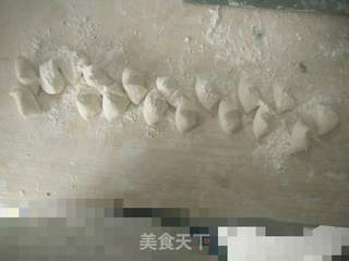 韭菜鸡蛋水饺的做法步骤:11