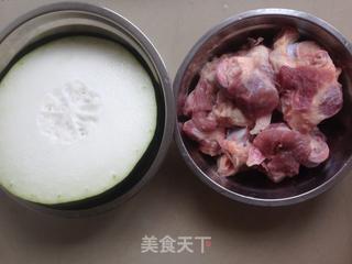 冬瓜薏米猪骨汤的做法步骤:3