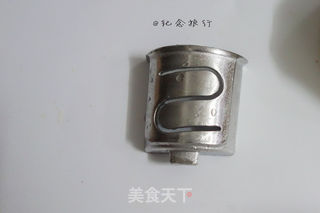 双色玫瑰花饺子的做法步骤:4