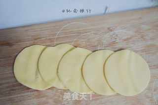 双色玫瑰花饺子的做法步骤:11
