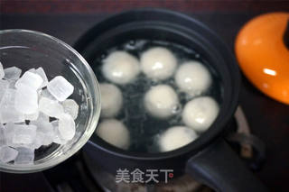椰汁黑芝麻汤圆的做法步骤:9