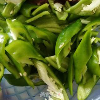 辣子鸡的做法步骤:3
