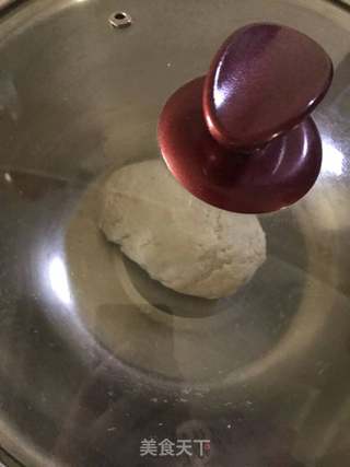 皮Q馅爽脆的莲藕大肉饺子的做法步骤：2