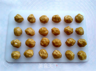 核桃枣泥月饼的做法步骤:7