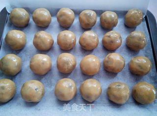 核桃枣泥月饼的做法步骤:10