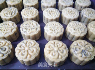 记忆中的红糖五仁月饼的做法步骤：15
