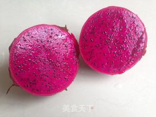 火龙果奶昔的做法步骤:2