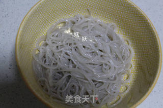 韭菜粉丝包子的做法步骤：4