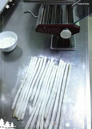 陕西美食之麻食的做法步骤:6