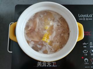 莲藕玉米猪脚汤的做法步骤:10