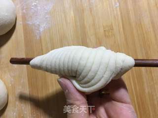 酒酿贝壳馒头的做法步骤:9