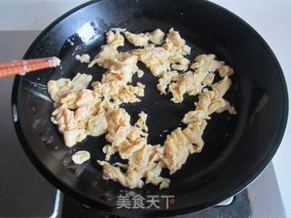 鸡蛋榨菜炒饭的做法步骤:4
