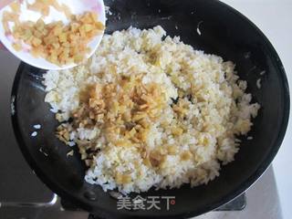 鸡蛋榨菜炒饭的做法步骤:7
