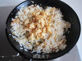 鸡蛋榨菜炒饭的做法步骤:8